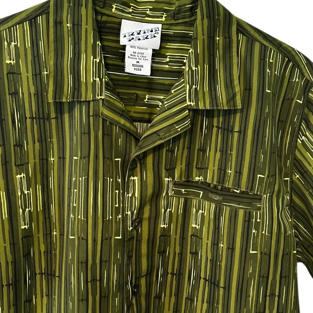 Irvine Park Abstract Camp‎ Shirt - Green Short Sleeve Button Up - M